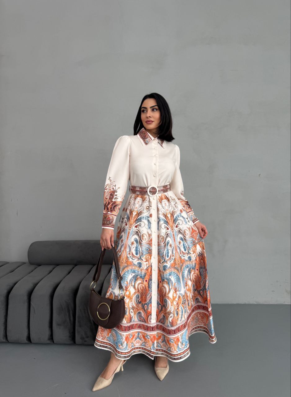 Elegant Vintage-Inspired Paisley Maxi Dress